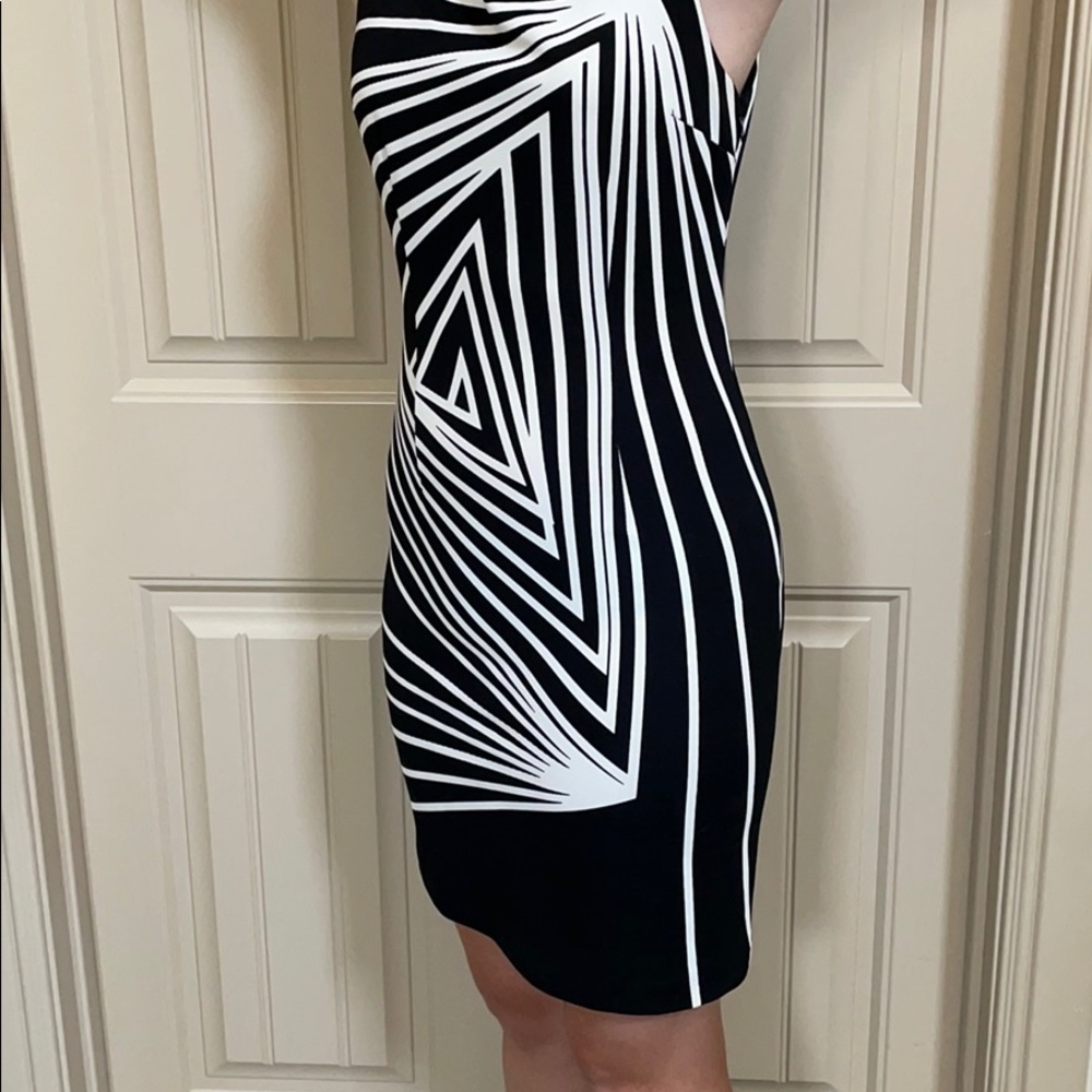 Maggie London Dress Size 6 Black and White - Picture 9 of 13